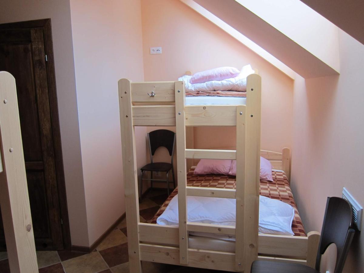 Hostel Szkolne Schronisko Mlodziezowe Plum Piechowice  Exteriér fotografie