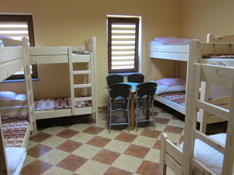 Hostel Szkolne Schronisko Mlodziezowe Plum Piechowice  Exteriér fotografie